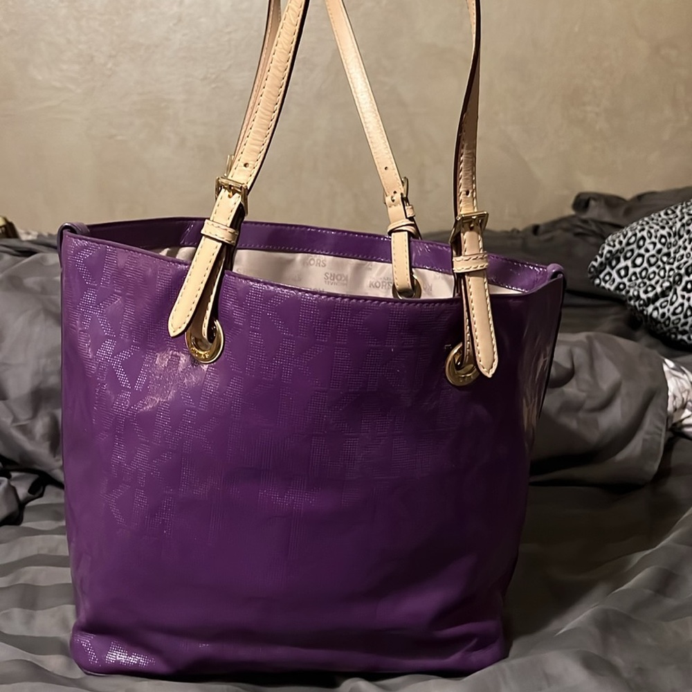 MK Purse - Picture 3 of 5